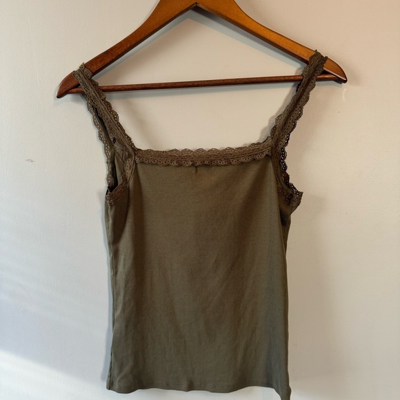 Guess Women's Green Lace Trim Tank Top - Picture 3 of 4